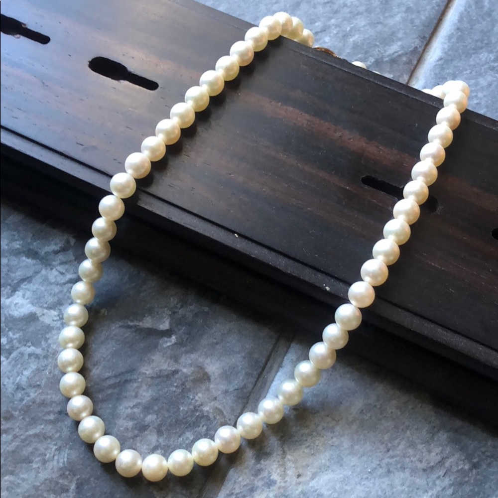 Pearl necklace